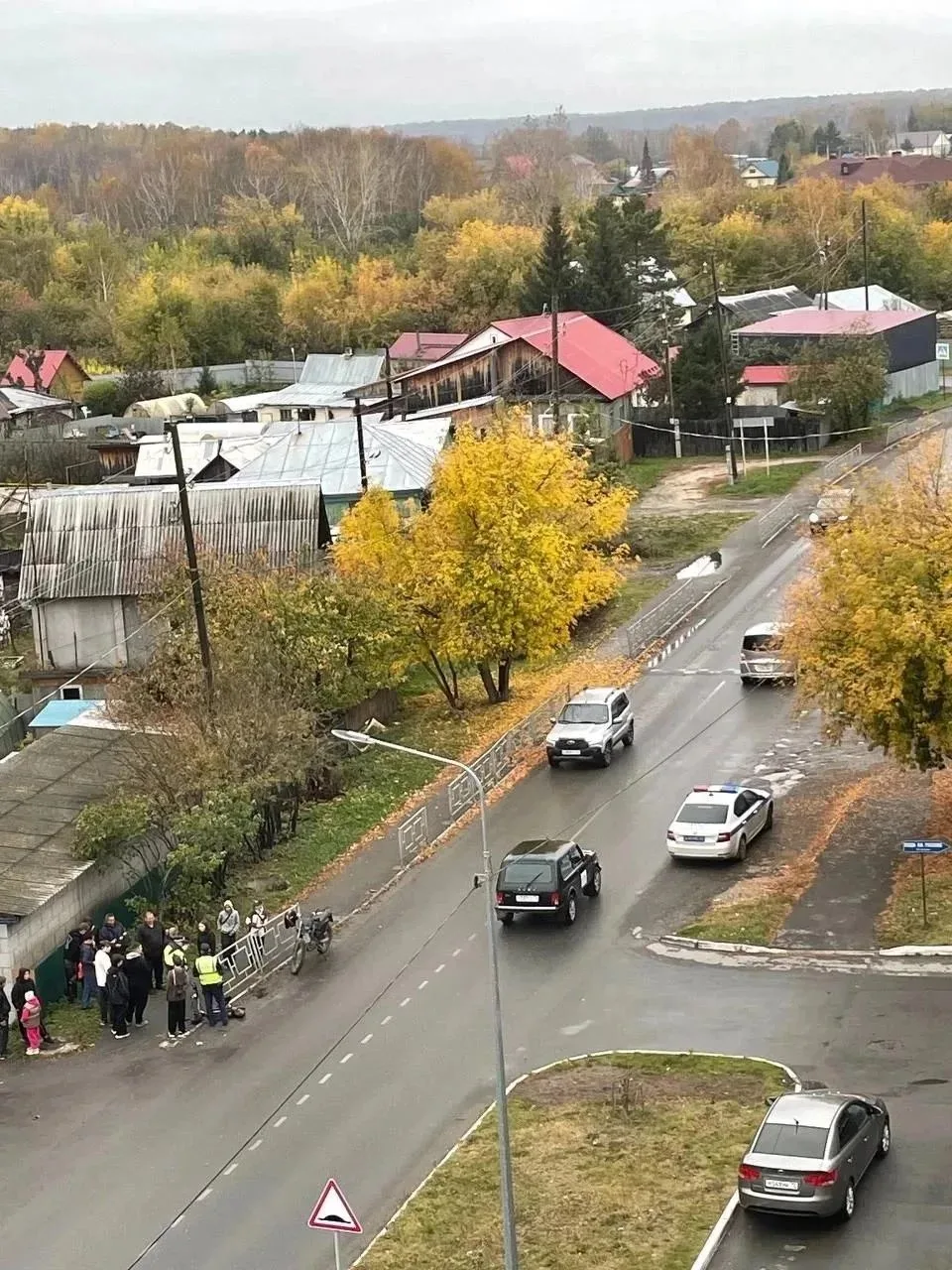 В Боровском столкнулись мотоцикл и электросамокат