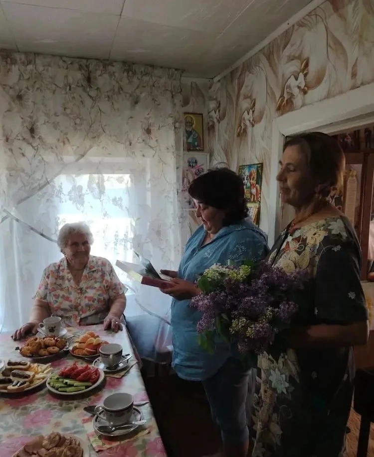 Вчера в селе Воскресенское прошел настоящий праздник — 90 лет исполнилось уважаемой и в...