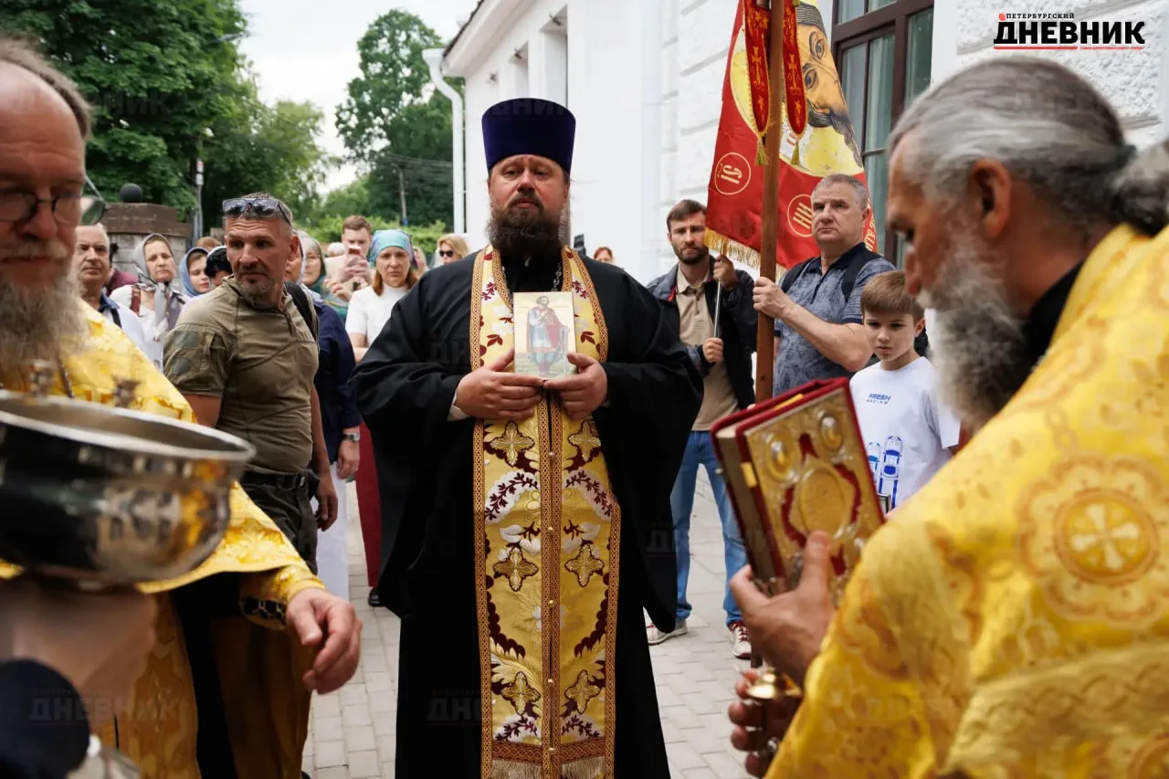 ⛪️ Традиция трех веков на Неве

В День России, 12 июня, состоялся водный крестный ход в рамках прогр