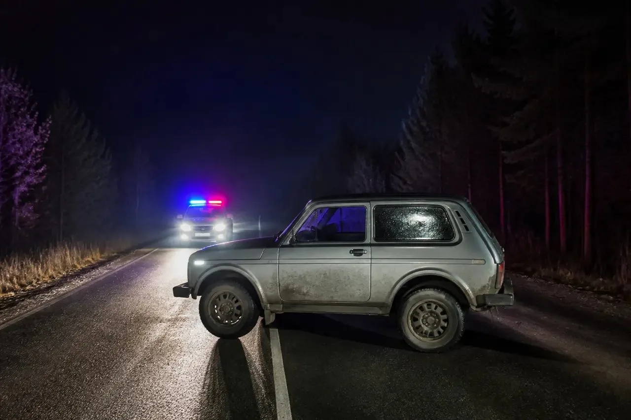 Подростки угнали автомобиль в Березовском районе, но были задержаны. Возбуждено уголовн...