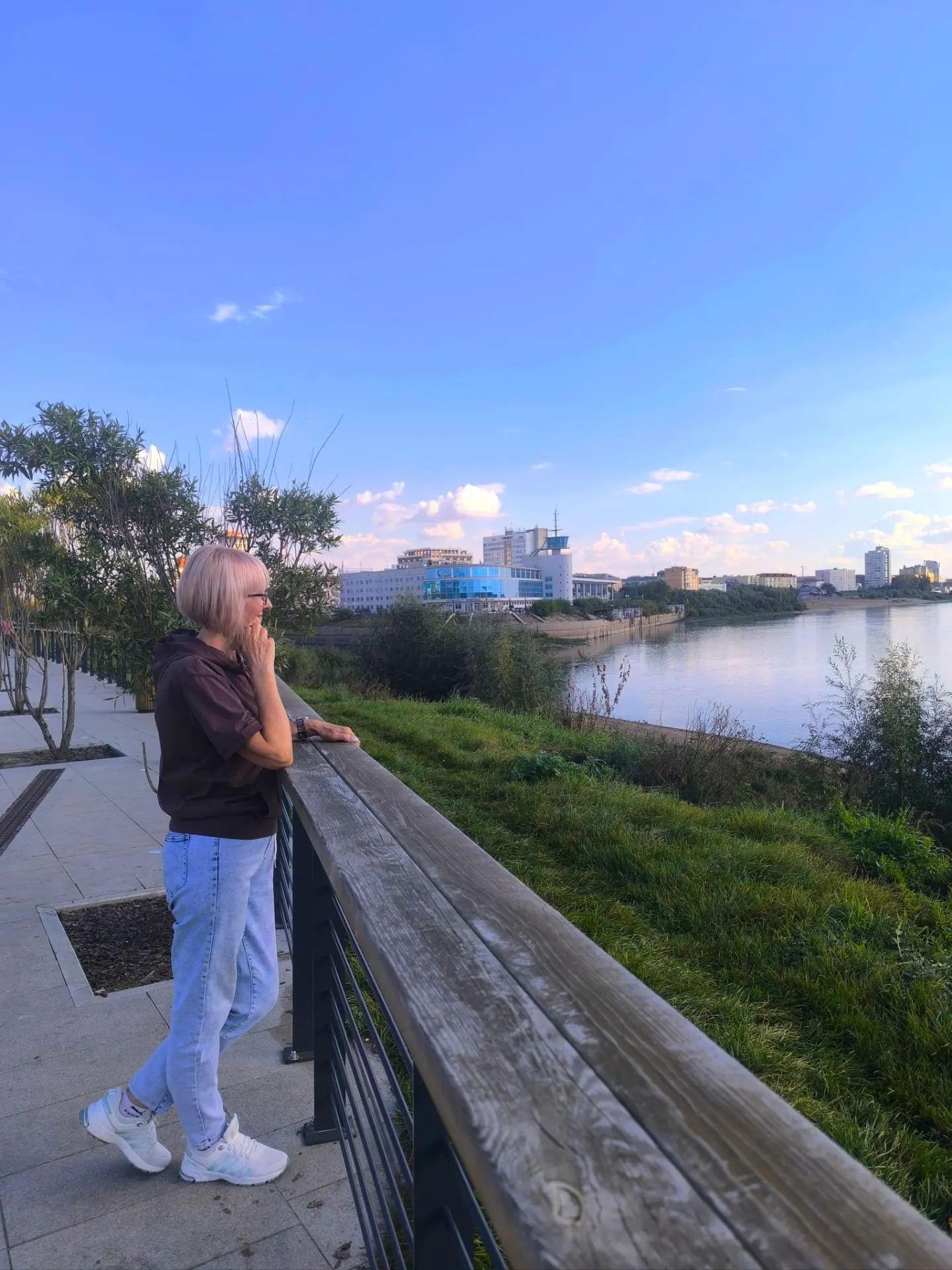 Календарь уже давно перевернул страницу на сентябрь, но погода подарила нам несколько с...
