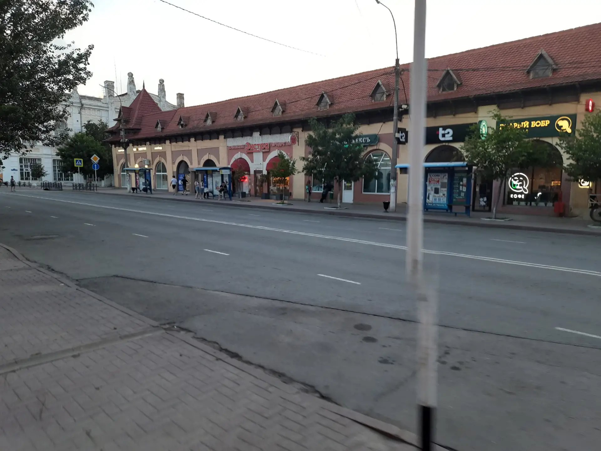 Кажется Ейск выдохся😪центр пустой, редкие пешеходы спешат по делам 🏃