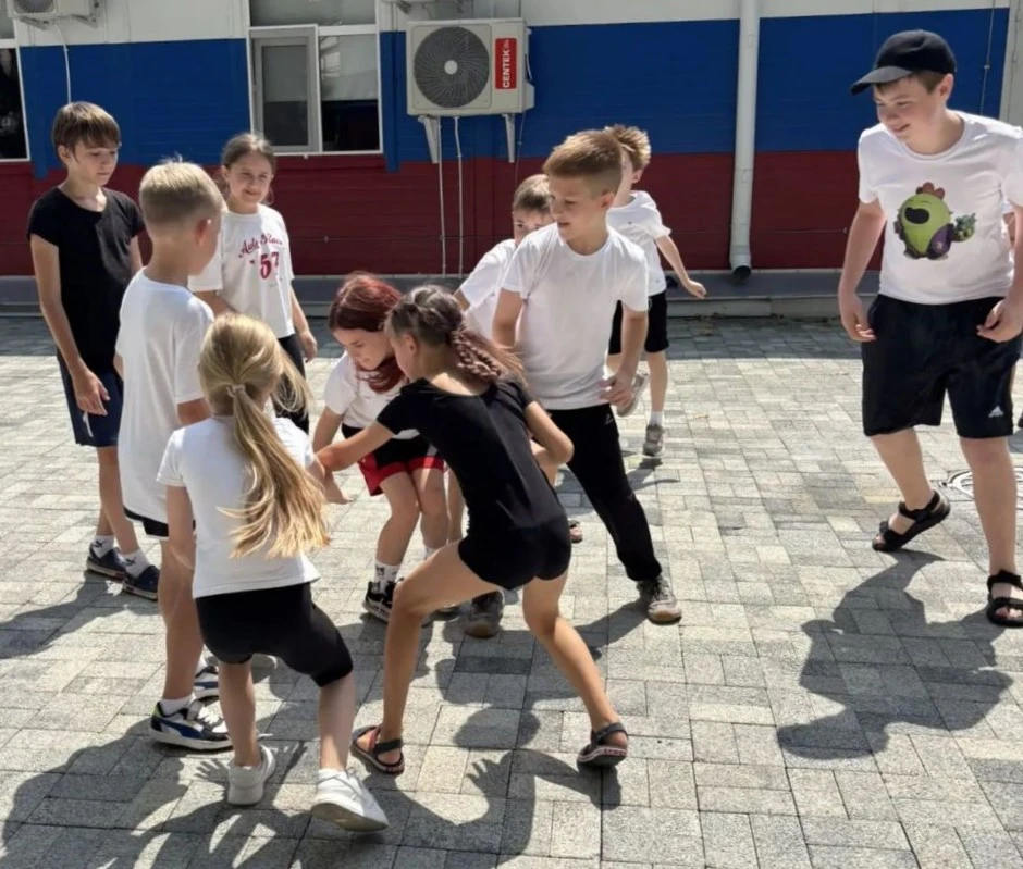 🏀☀В рамках летней оздоровительной кампании в Сочи под руководством тренера-преподавате...