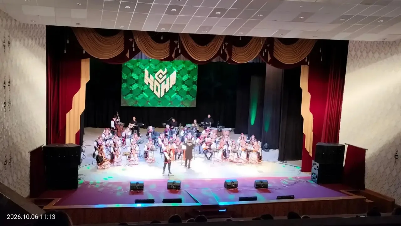 🎶 Музыка, которая объединяет: 5 «А» и 5 «Б» на концерте ко Дню Республики! 🎶