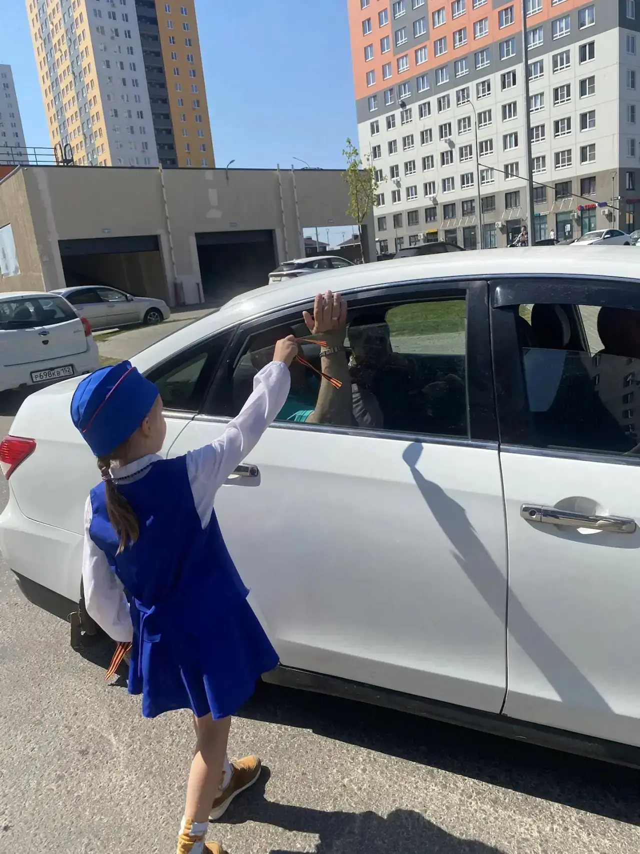 🚦 ЮИД «Светофор» — помним и благодарим! 🎗️  Отряд ЮИД «Светофор» присоединился к акции «Георгиевская