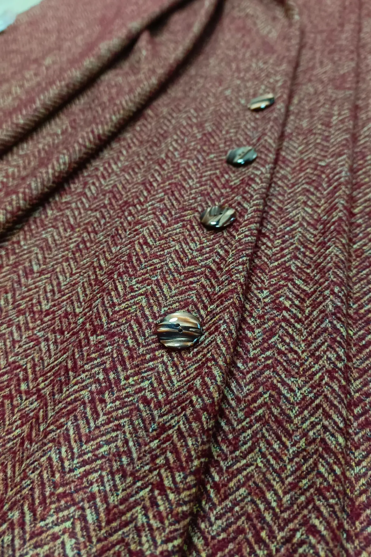⚜️ Костюмная ткань от ETRO в бордово-бежевую ёлочку.