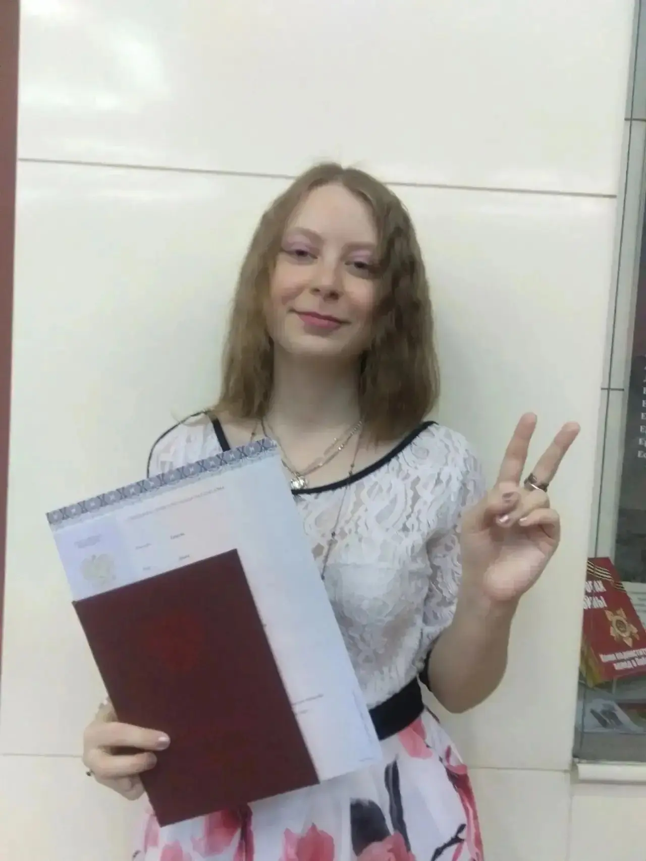 Продолжаем нашу рубрику «Назад в студенчество» 🎓✨ Наши сотрудники делятся фотографиями...