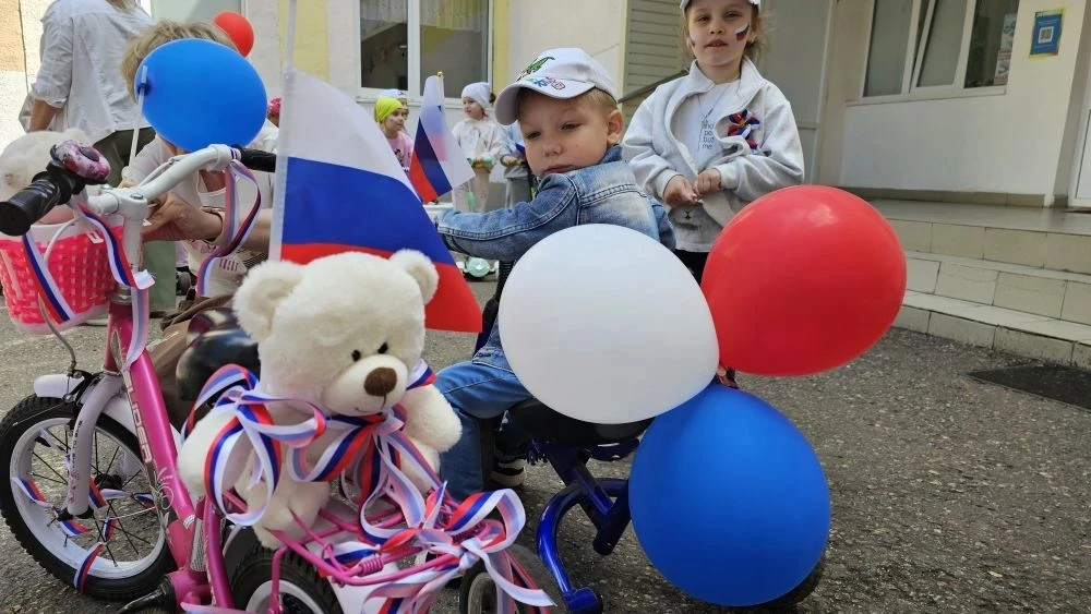 В Бугульме и районе дошкольники отметили День России

В  рамках Федерального проекта «Всё лучшее дет