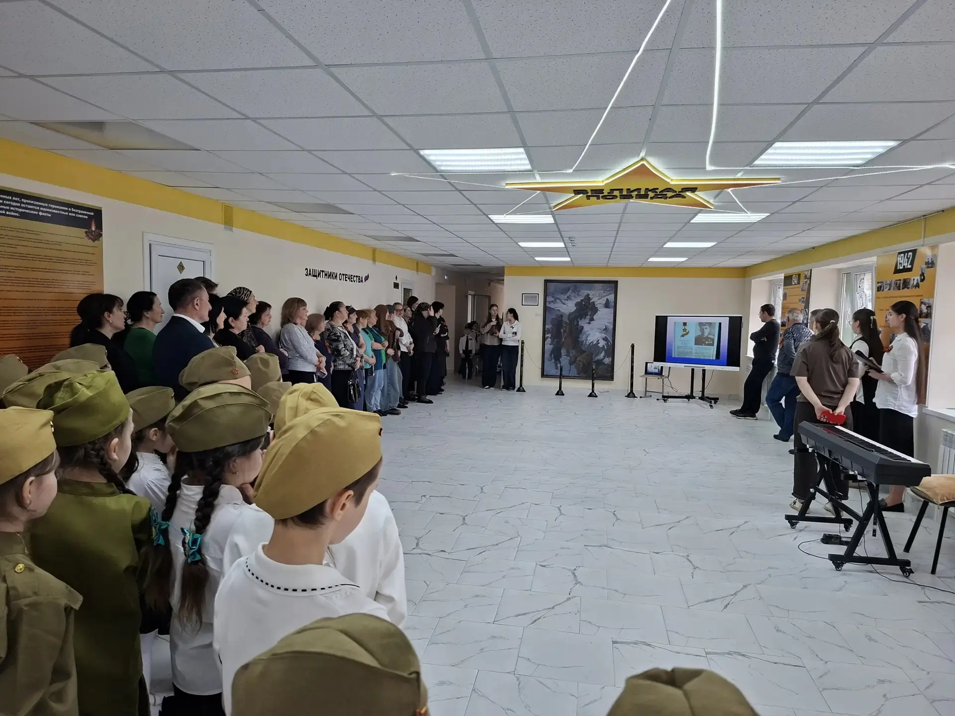 Совсем недавно в нашем лицее открылся музей, посвящённый героической обороне Приэльбрус...