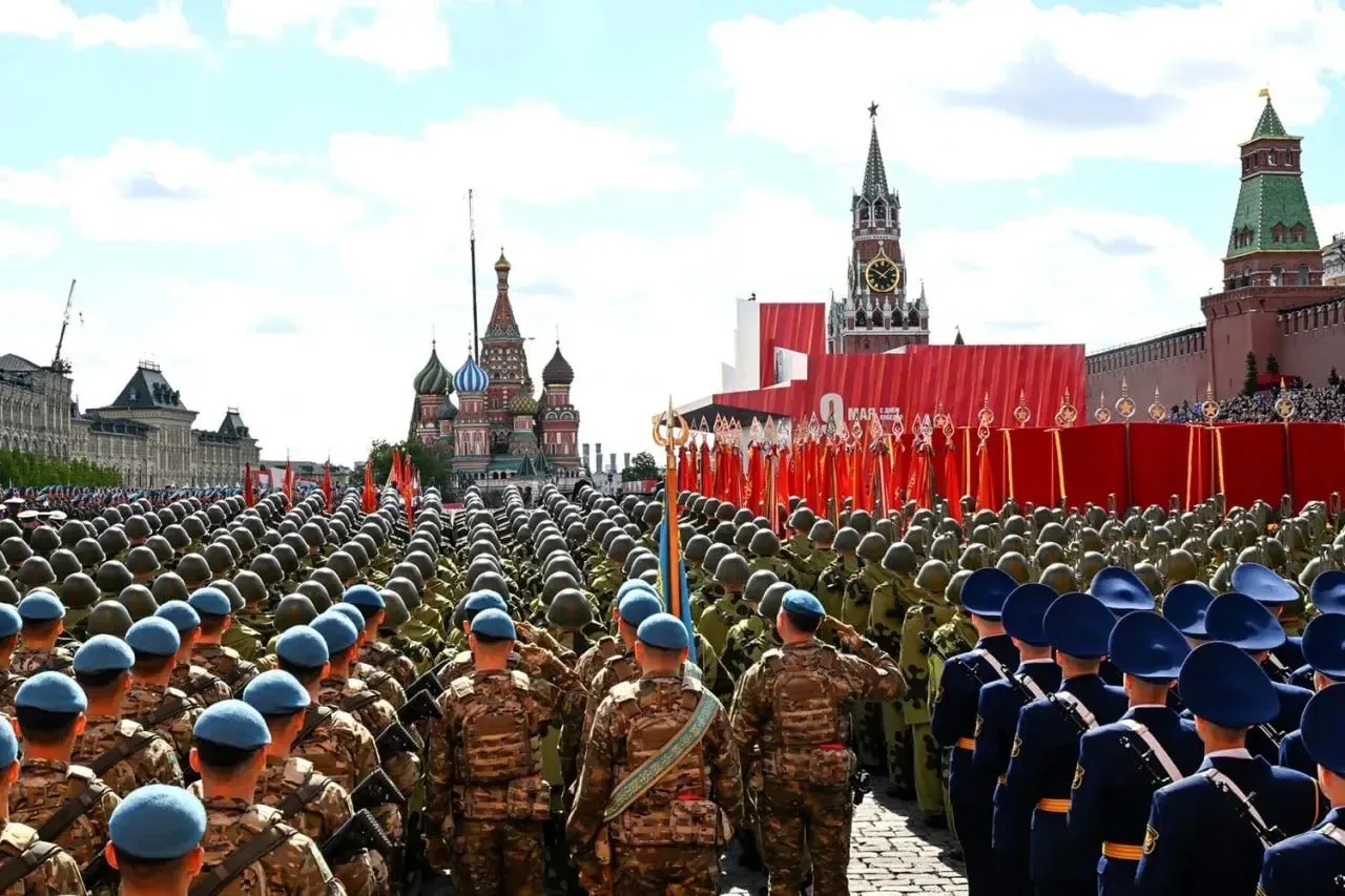 Военный Парад 9 Мая пройдет в Москве  без военной техники. Минобороны раскрыло детали парада Победы.