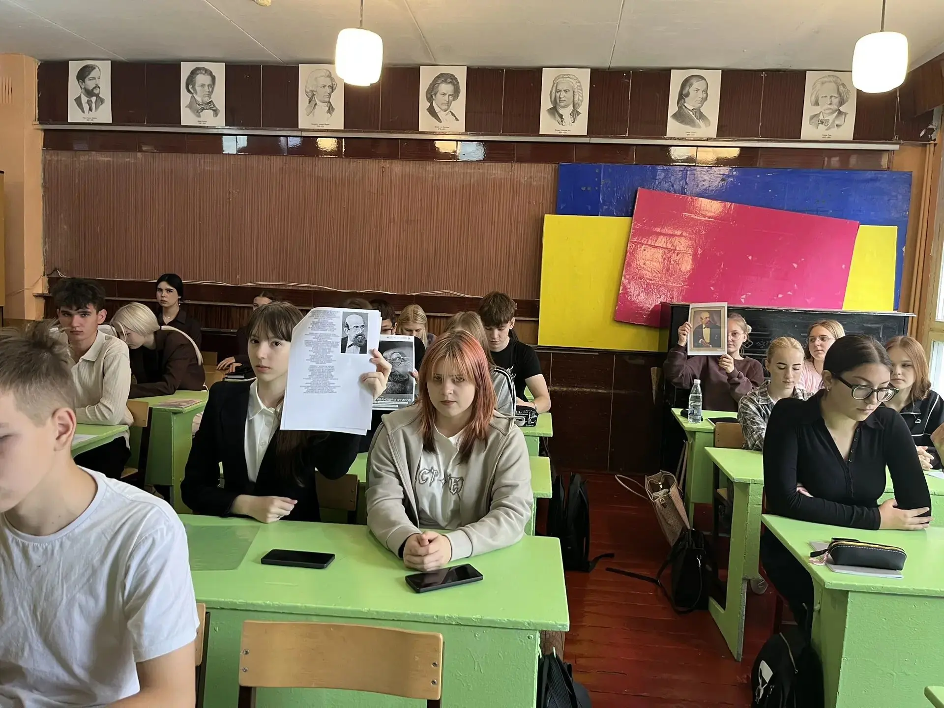 🇷🇺 Разговоры о важном»: Служение Отечеству через свой труд!