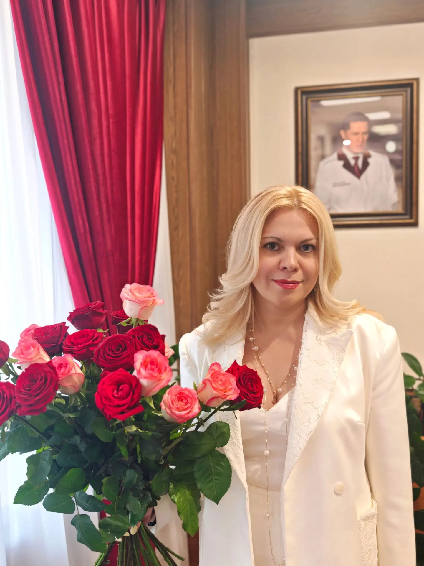 Уважаемые коллеги! 
  
От имени всего руководства Центра медицинской реабилитации «Луч» и от себя ли