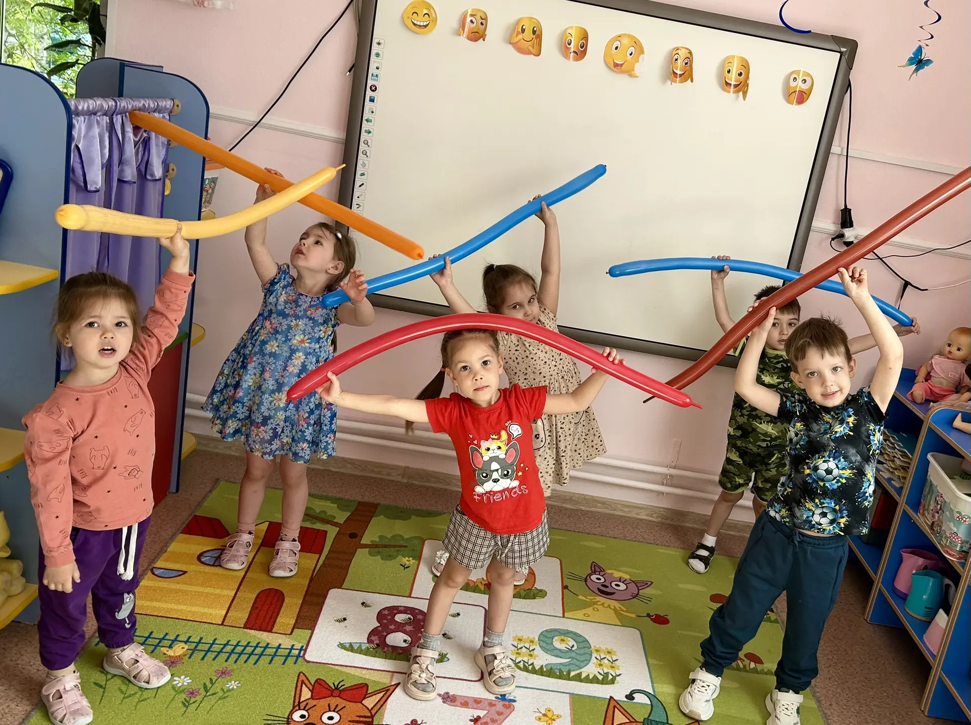 День воздушных шаров
 
🎈В нашем детском саду прошёл настоящий праздник детства — День воздушных шар