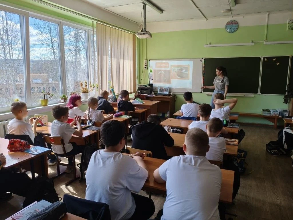 🚨 Урок безопасности с «Лиза Алерт» в нашей школе! 🚨  28 апреля во 2 «Б» и 4 «В» классах МБОУ СОШ № 7