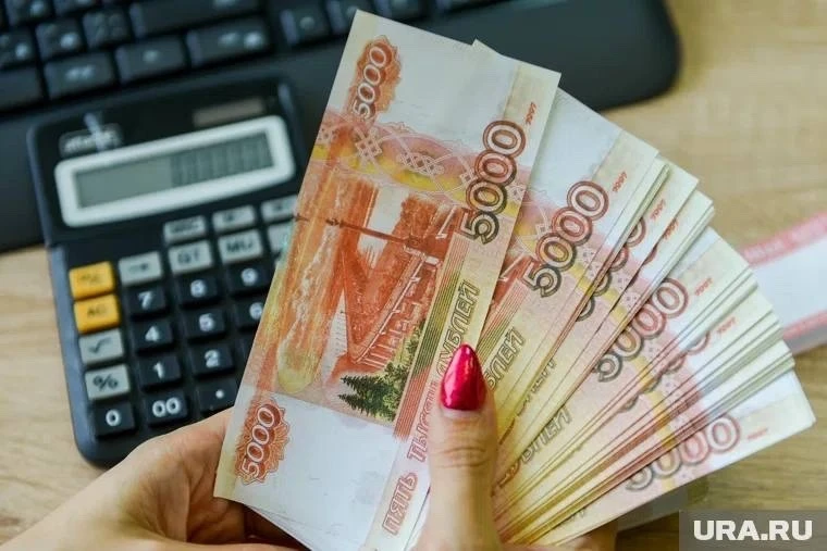 Власти ХМАО увеличили на 4% фонды оплаты труда государственных учреждений. Индексация к...