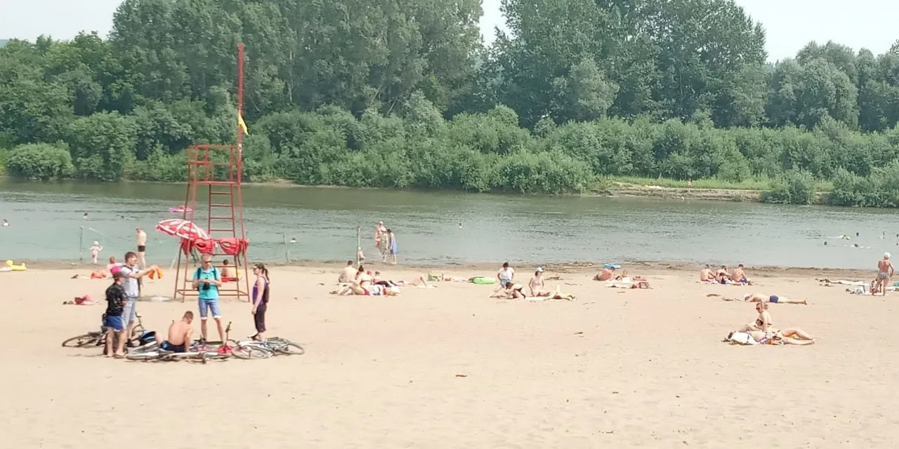 ⚓ 19 июня официально разрешено купаться в пляжной зоне. 

Пляж благоустроили в соответствии с необхо