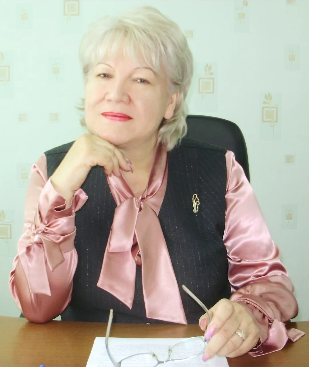 С юбилеем, уважаемый директор!

От всего педагогического коллектива, выпускников, родителей  гимнази