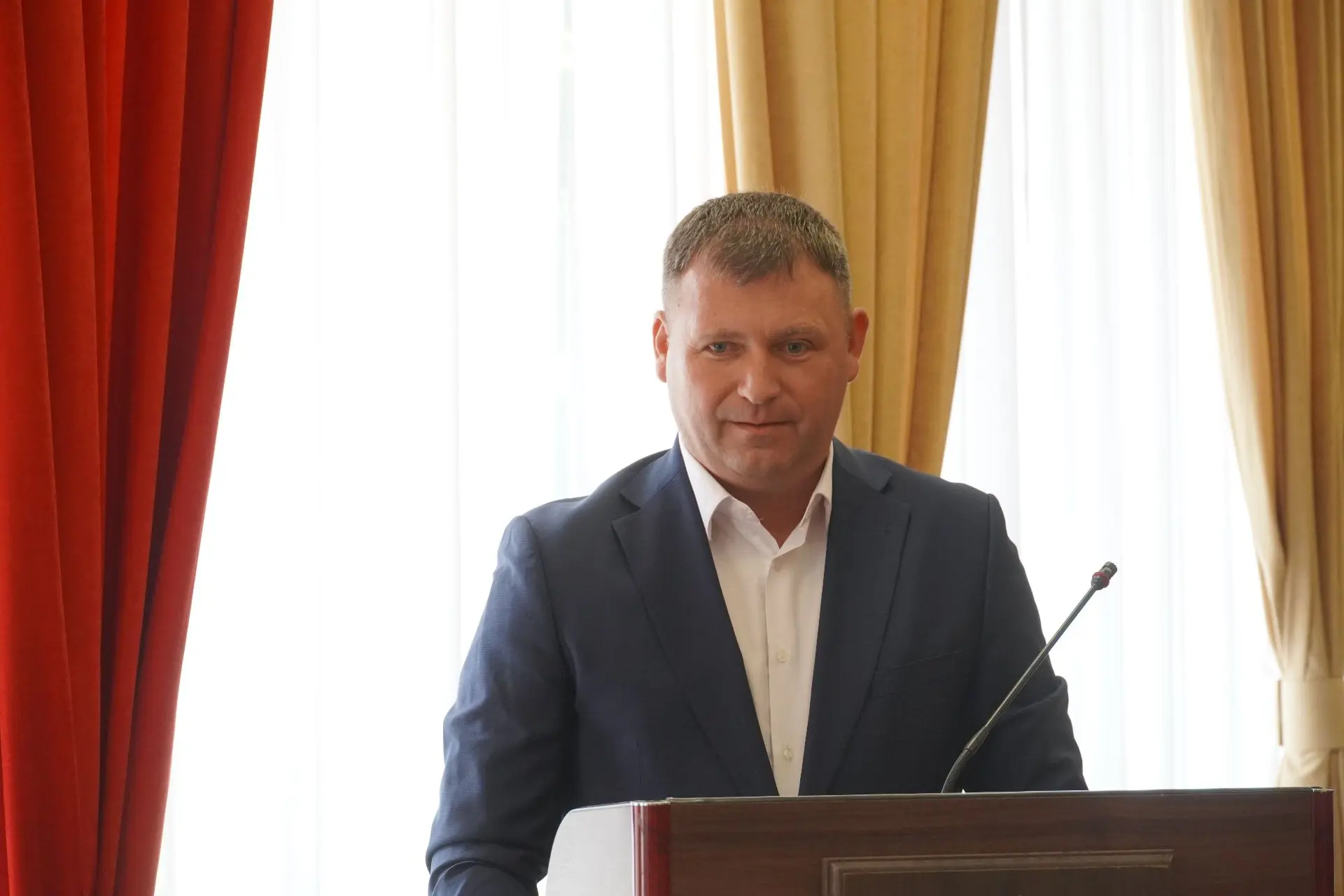 С сегодняшнего дня назначен исполняющим обязанности главы администрации города-героя Ке...