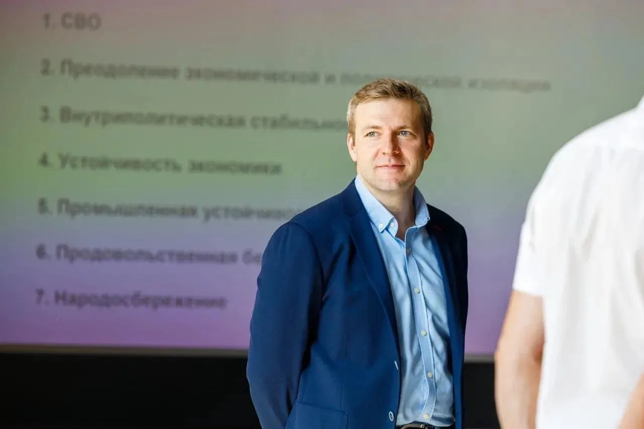 Илья Гращенков: Открытие фонтана обычно не кажется событием, которое требует политологи...