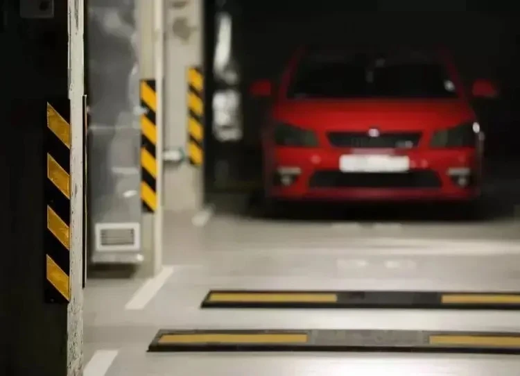 🤯 В Москве выставили на продажу машиноместо за 46 миллионов рублей

Оно находится в строящемся жило