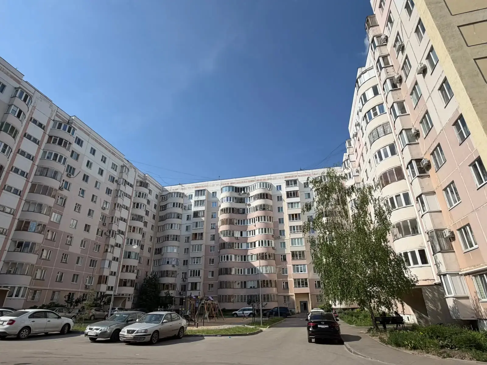 Г Казань Сдаём 1 комнатную квартиру по улице ЮЛИУСА ФУЧИКА, 86. Рядом с ТЦ ФРАНТ и остановка ЧИШМАЛЕ
