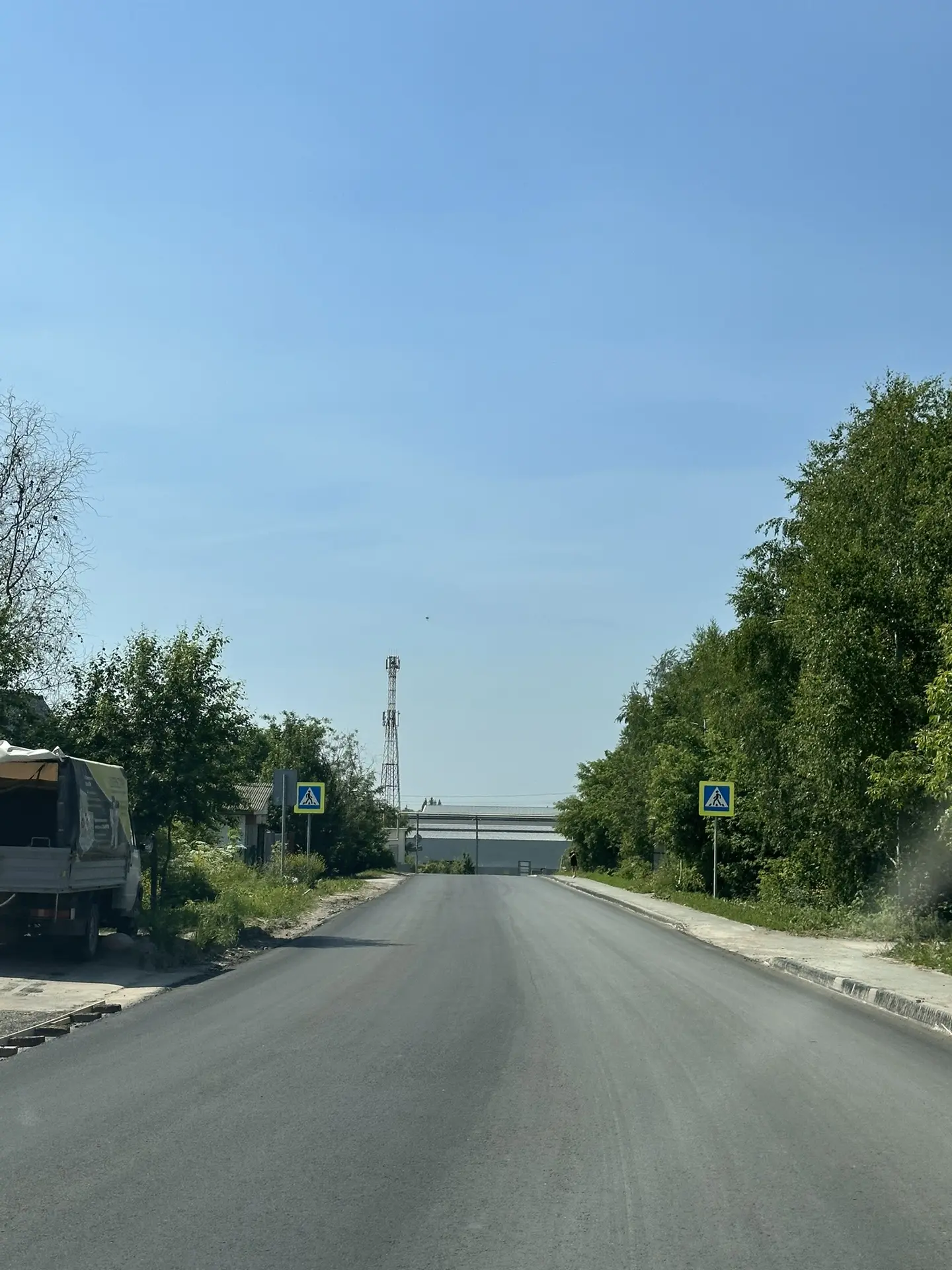 Июнь в Каменском сельсовете отмечен не только тёплой погодой, но и обновлением дорожной инфраструкту