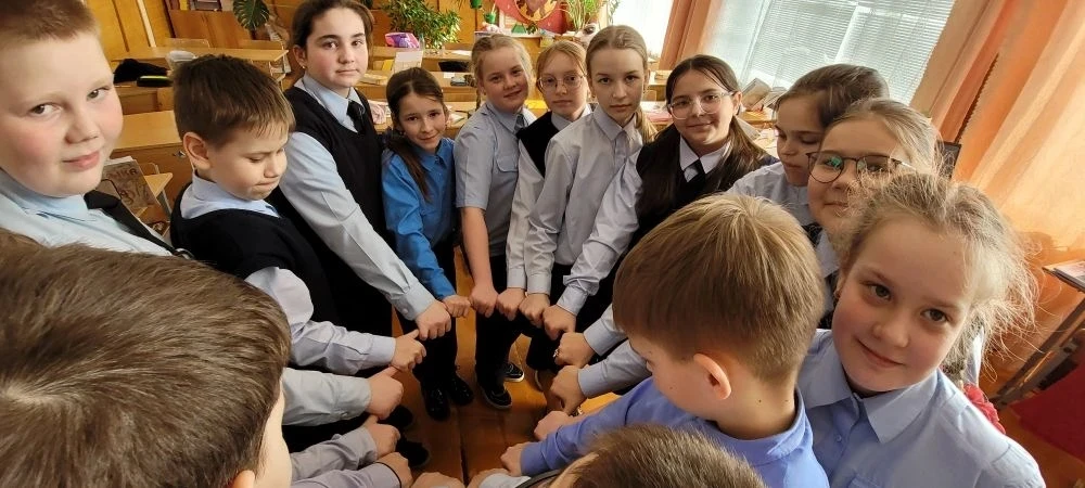 Юные орлята 4 б класса с большим интересом выполняли задания очередного трека "Орлёнок-...