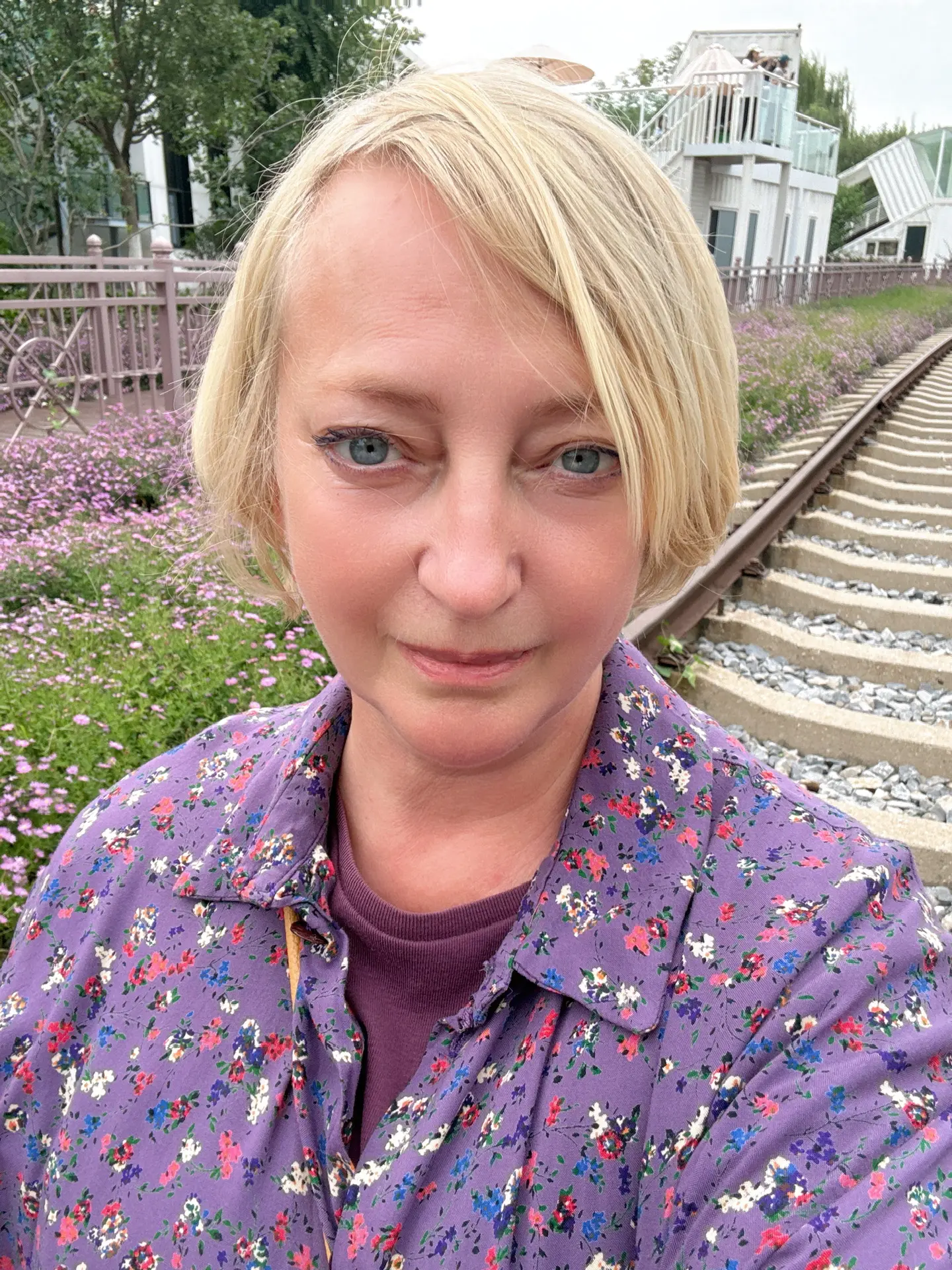Приветствую всех! Я - Елена. Много лет (более 15) путешествую по миру преимущественно в...