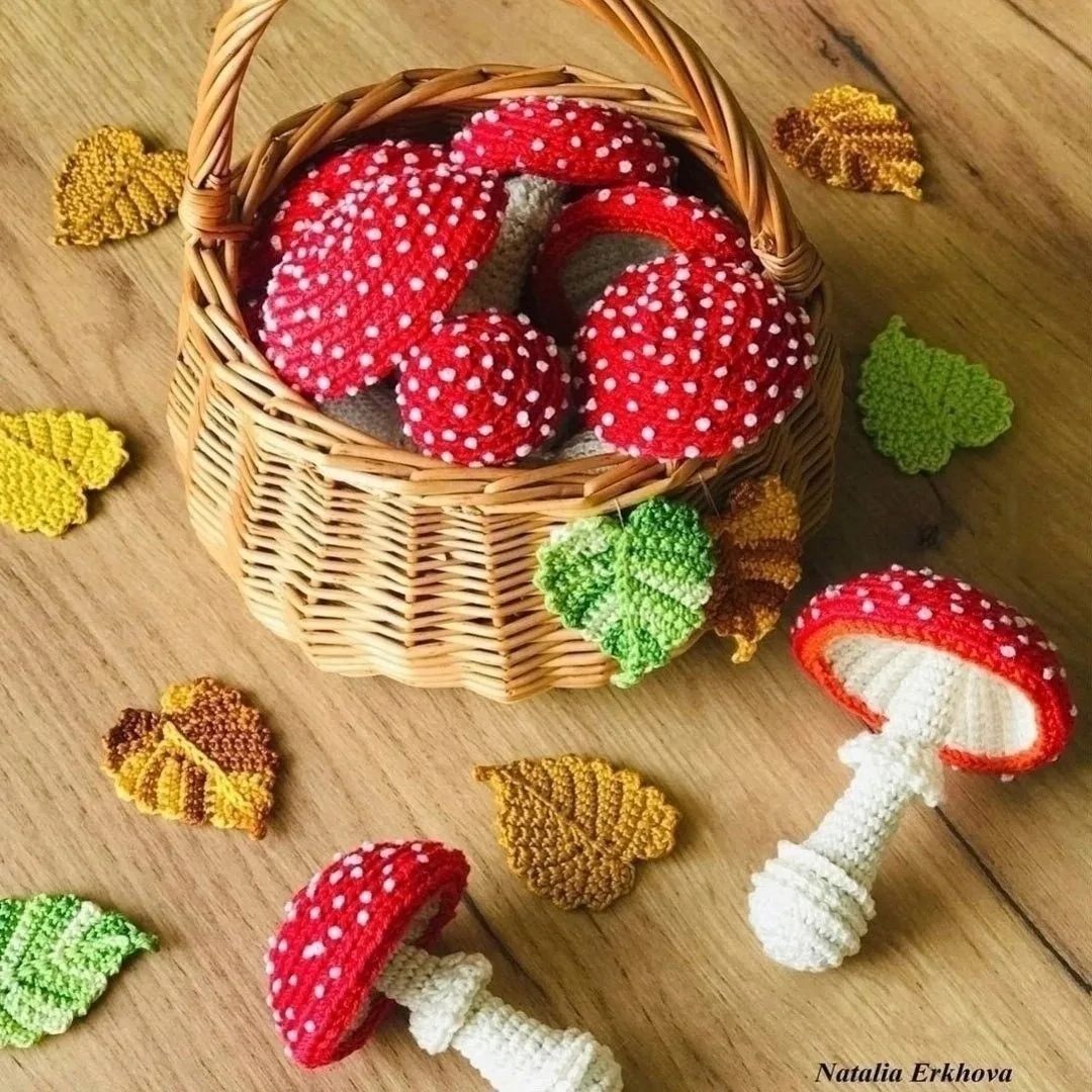 Мухоморы