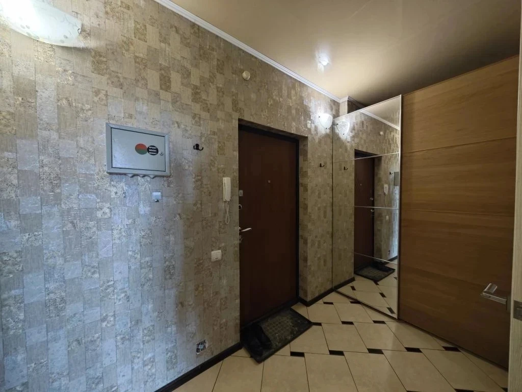 Г Казань Сдаём 1 комнатную квартиру по улице ДАУРСКАЯ, 24 А. НОВЫЙ высотный дом улучшенной ПЛАНИРОВК