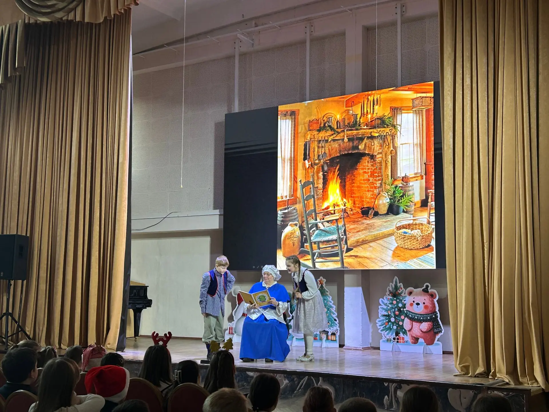 Спектакль «Снежная королева»    🎄Традиционным новогодним подарком для учащихся 3 и 4 классов стал  с