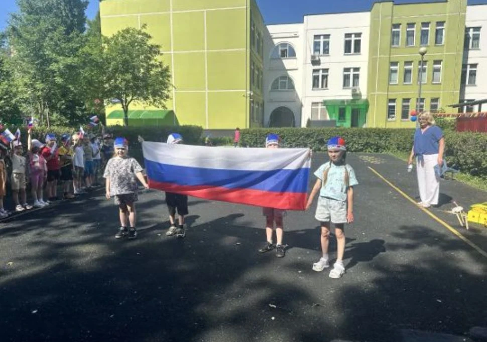 🫶Праздник, который объединяет 
🇷🇺 Накануне Дня России в дошкольных корпусах прошёл тематический д