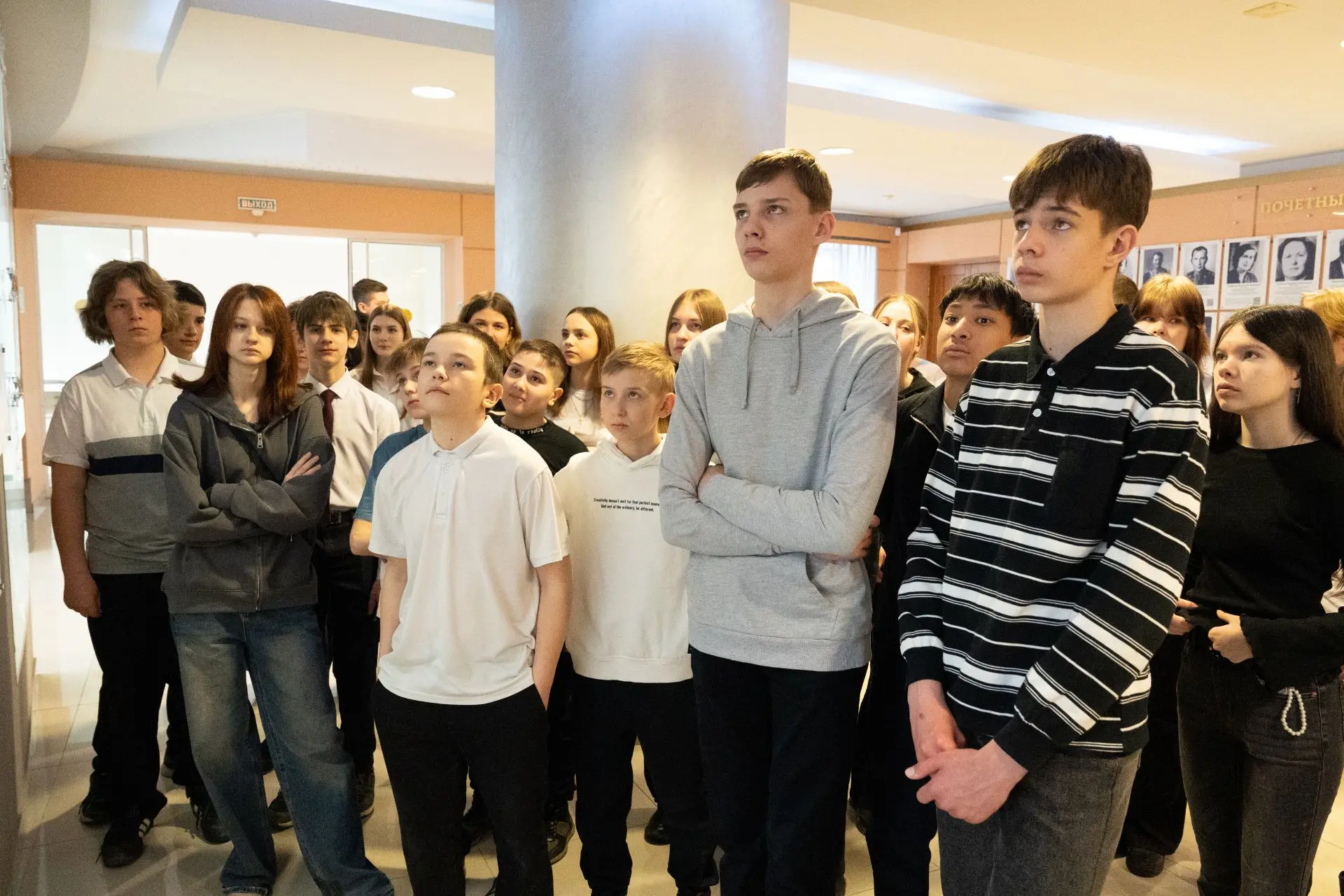 Тюменские школьники и студенты могут побывать на месте депутатов городской Думы во время наших тради