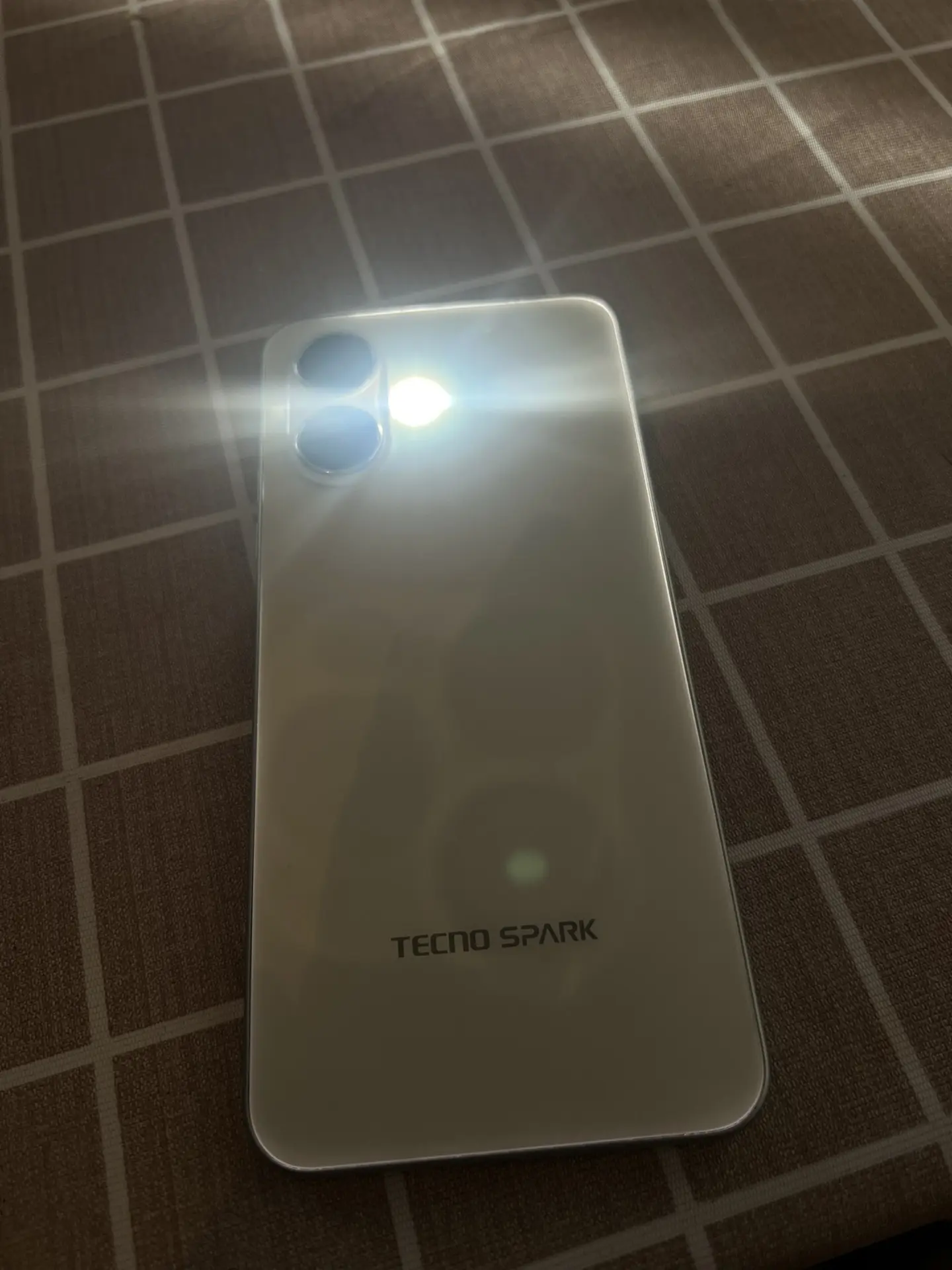 продаю телефон в отличном состоянии Tecno Spark Go 2 64гб/4