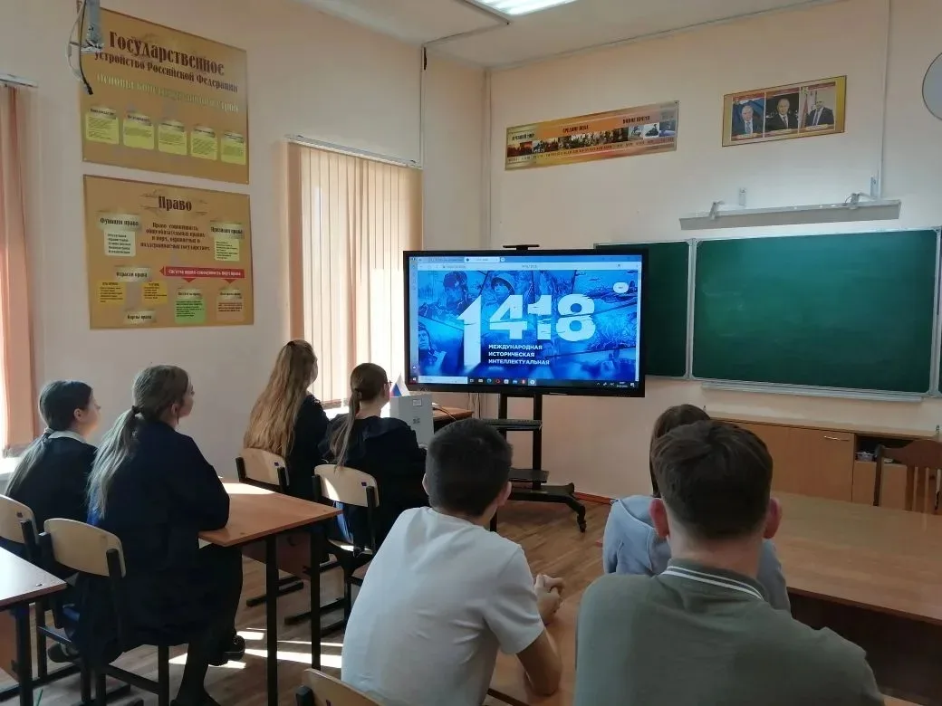 В рамках работы по патриотическому воспитанию подрастающего поколения, обучающиеся школ Елецкого мун