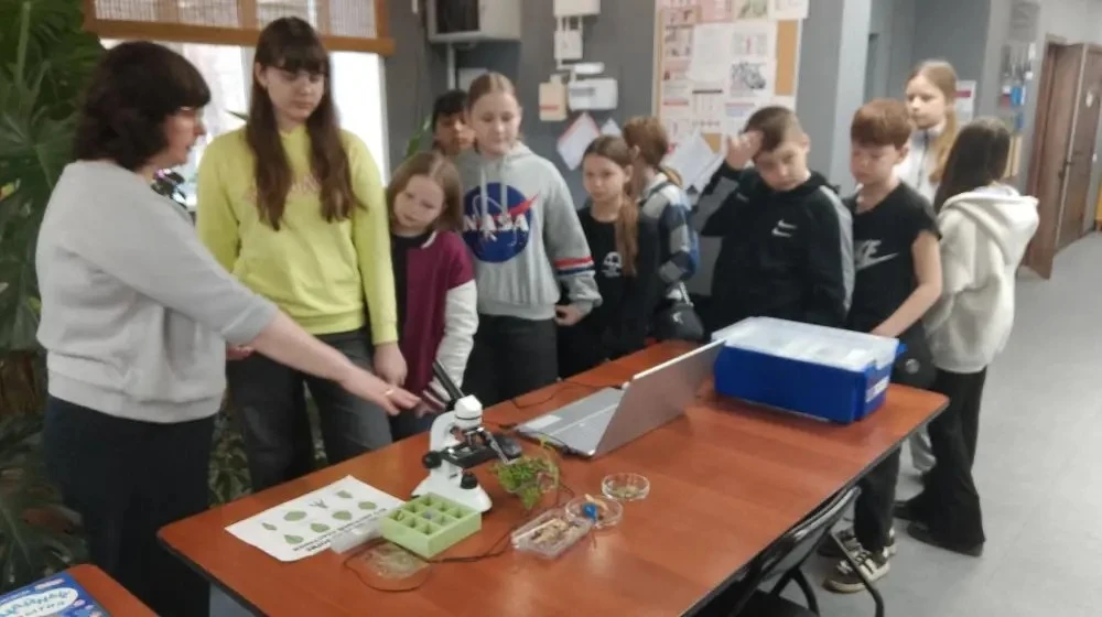 🔬 Учёные, архитекторы и исследователи — сегодня это ученики 5Б класса 1 корпуса нашей школы!  Ребята