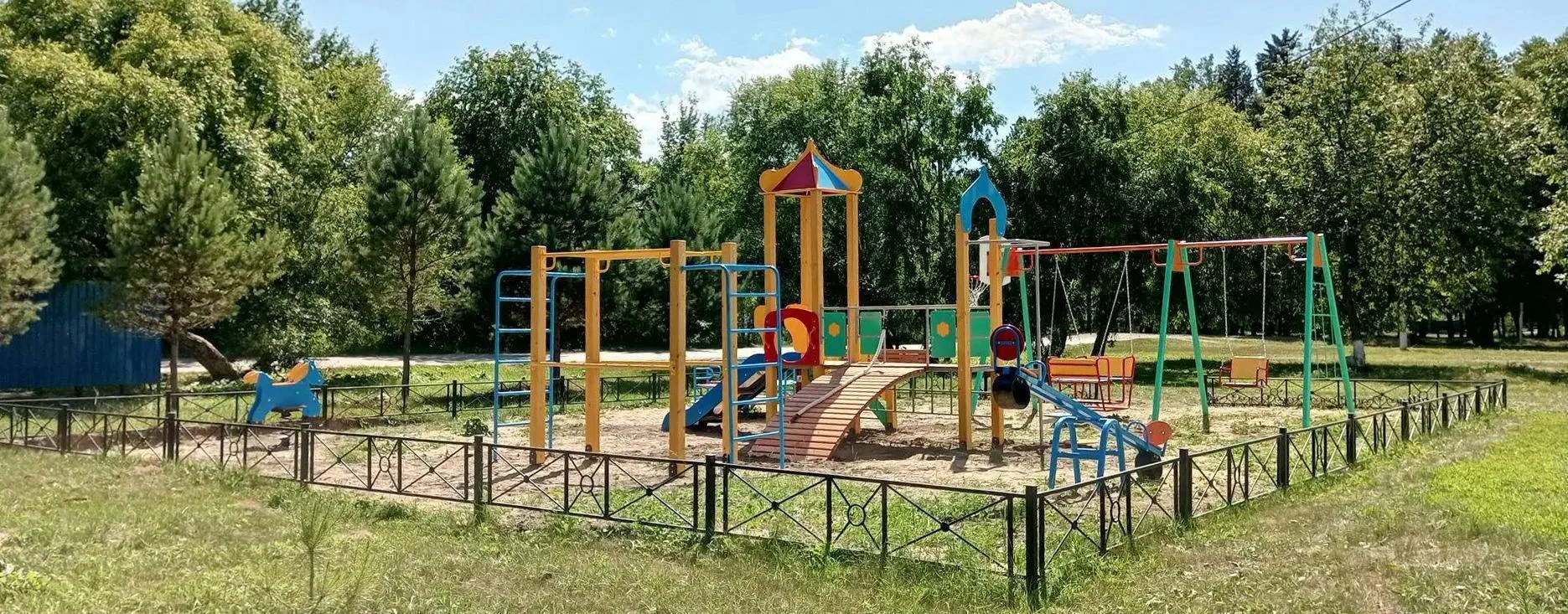 🛝 Детство должно быть радостным: в пяти селах Амурской области создают новые пространства для детей