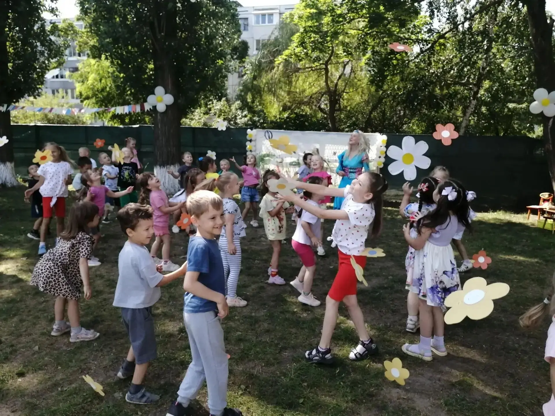 08.07.2026 ребята побывали в гостях у феи Добра на празднике: День Семьи, Любви и Верности!
Символ д