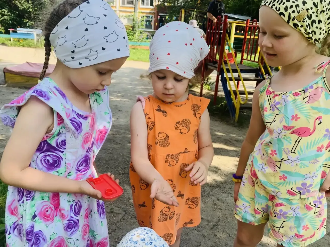 ☀️ **Лето, улыбки и отличное настроение в группе «Улыбка»!**

Воспитанники группы «Улыбка» провели ч
