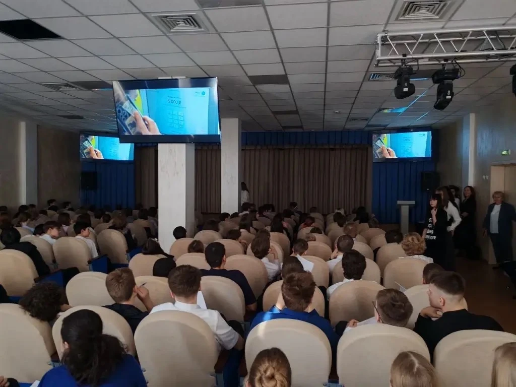 Важно знать! Как уберечь детей от неочевидной опасности 🛡️  Вчера в стенах нашей школы прошло важное