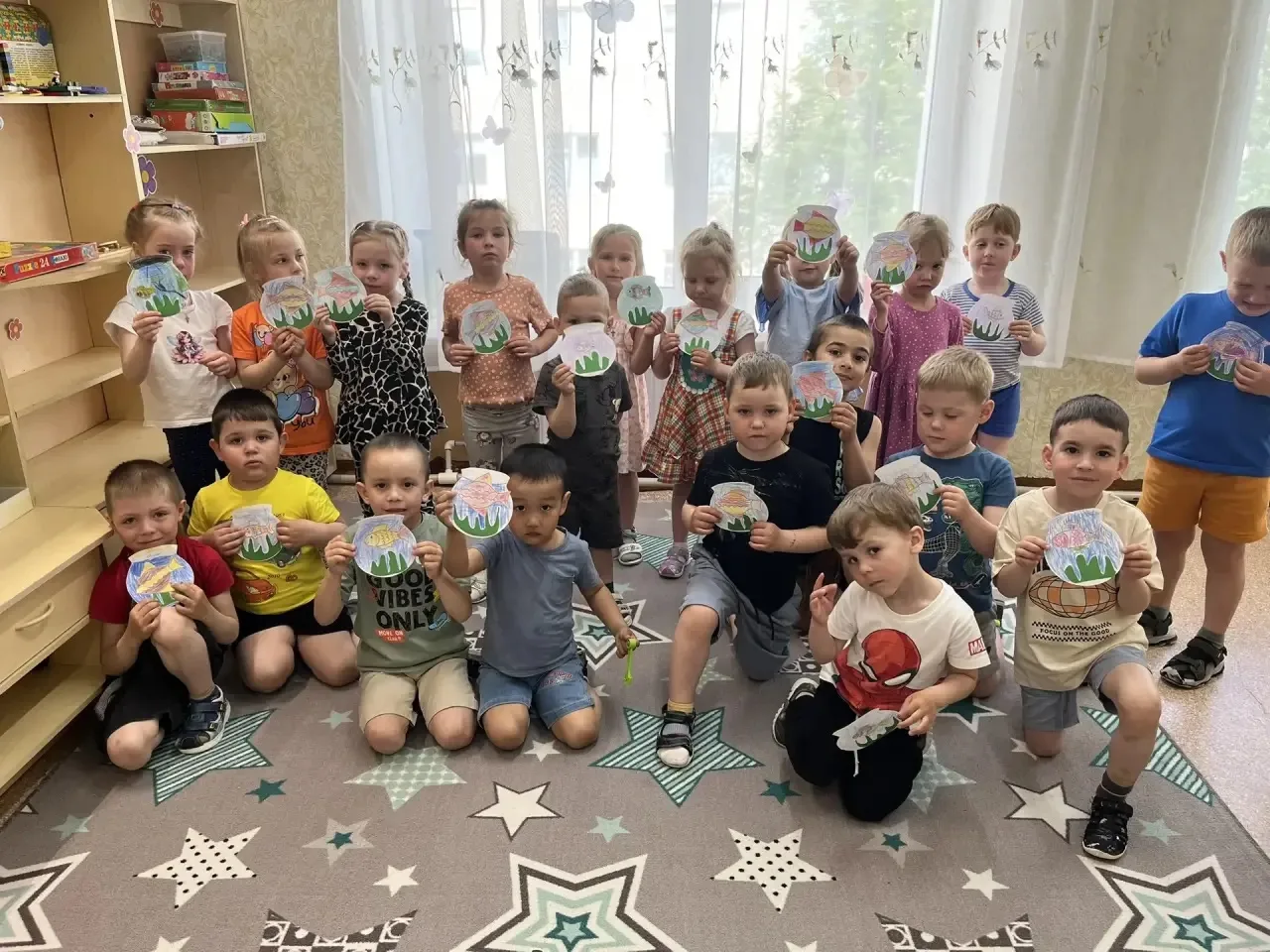 🌳Сегодня с детьми  группы «Родничок» состоялась познавательная беседа о природе и о том, почему так