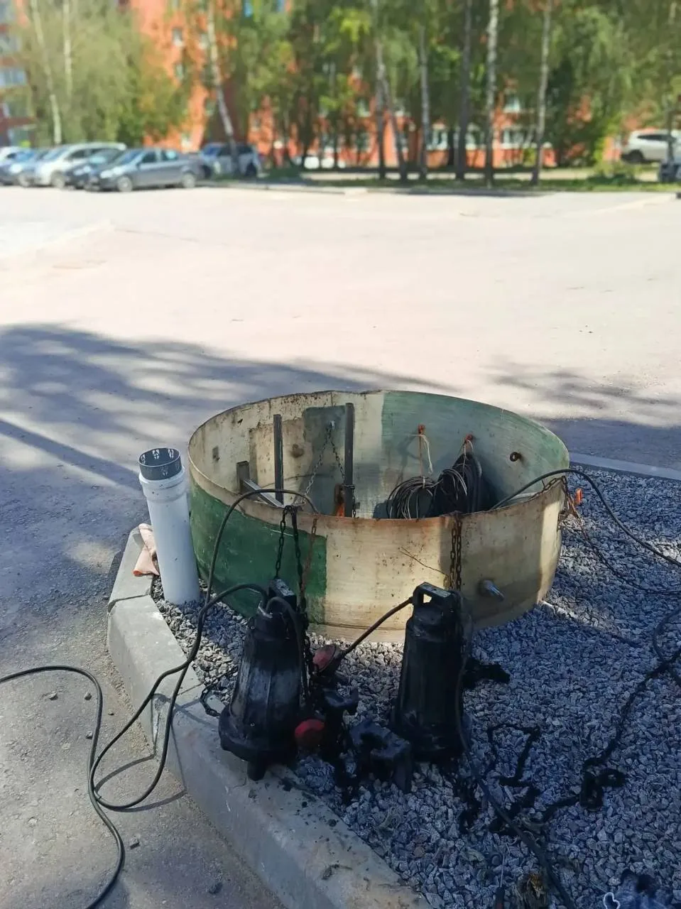 Дорогие жильцы, нам важно, чтобы вы возвращались в ухоженный дом, поэтому мы посвятили уикенд наведе