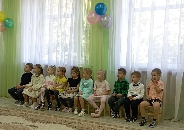 Новый учебный год дошколята старшей и подготовительной группы начали с весёлого праздни...
