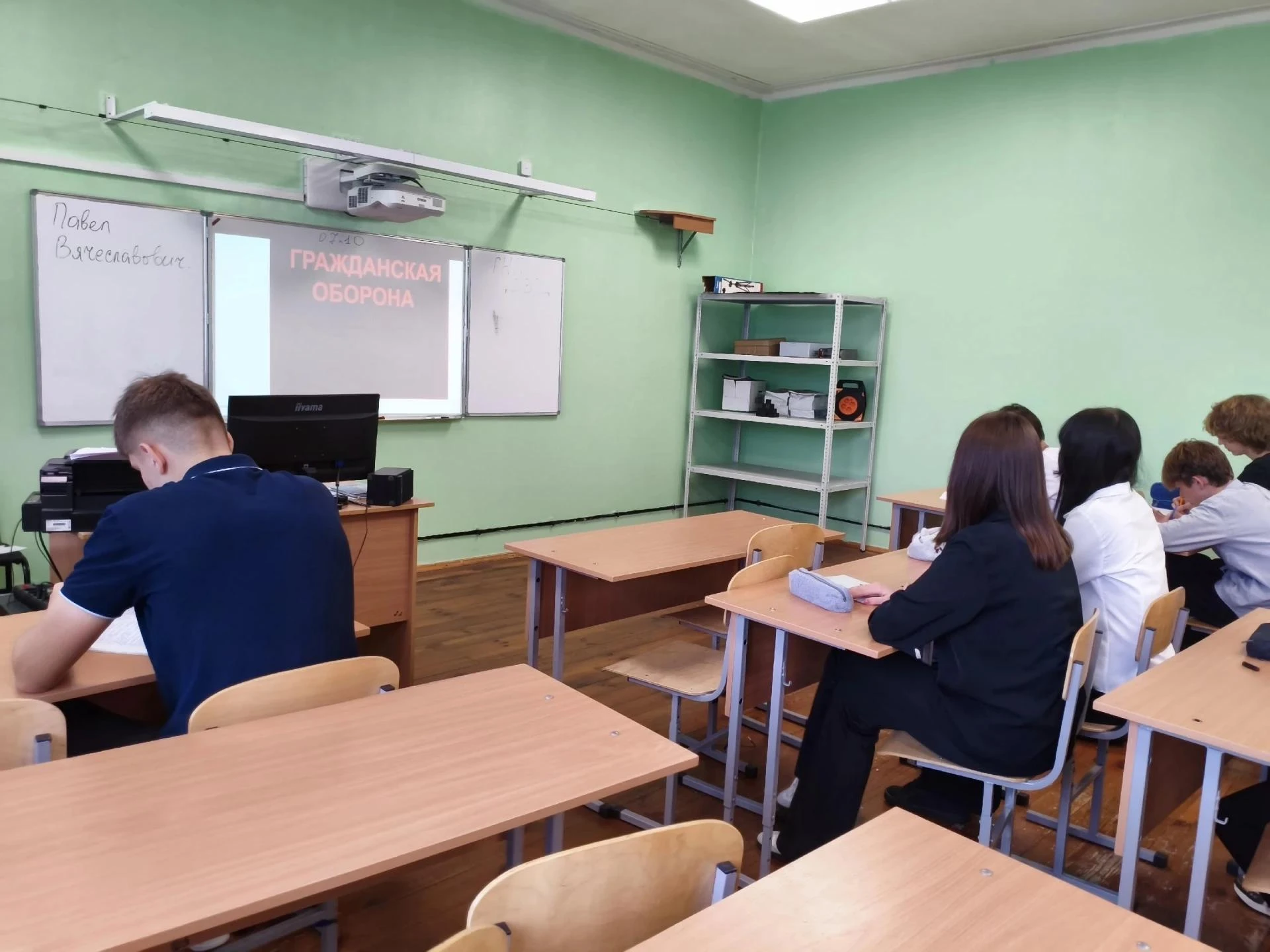 Безопасность как общая ответственность: в школе прошёл урок ко Дню гражданской обороны
