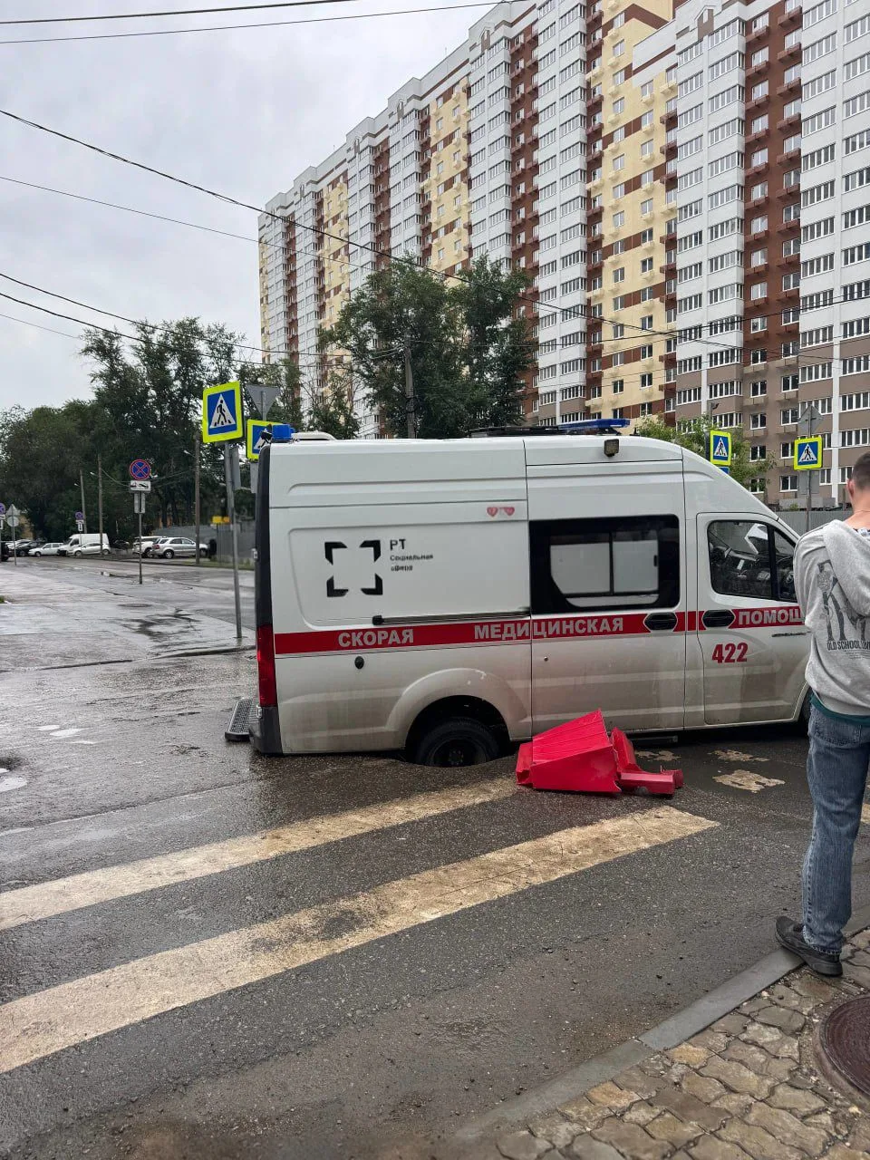 В Самаре на пересечении улицы Печёрской и 3-го проезда автомобиль скорой медицинской по...