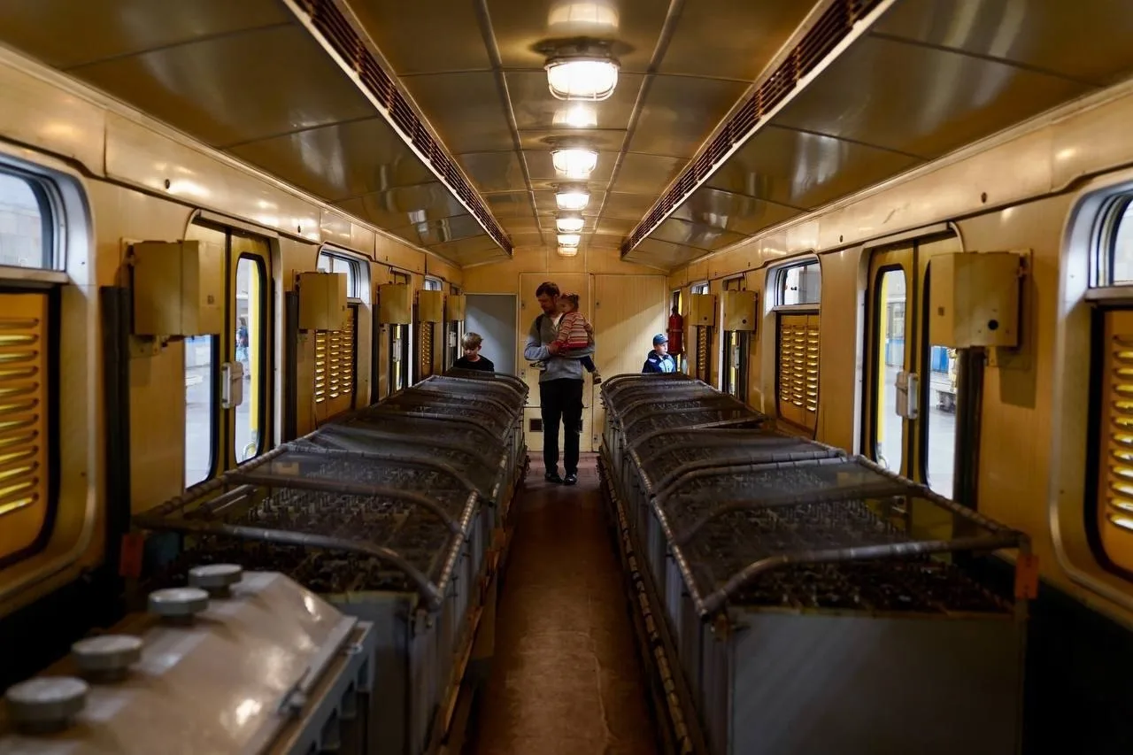 🚇 Парад поездов и выставка ретровагонов  🎉 Сегодня исполняется 91 год Московскому метрополитену!  🚇 