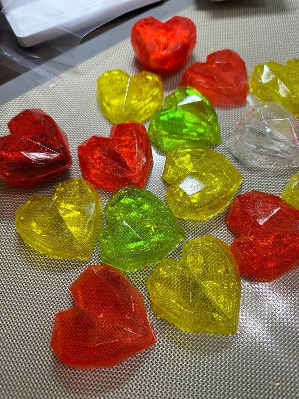 💎 Чайные бомбочки из изомальта   Такую бомбочку нужно залить кипятком и просто наслаждаться 💆.  Соде