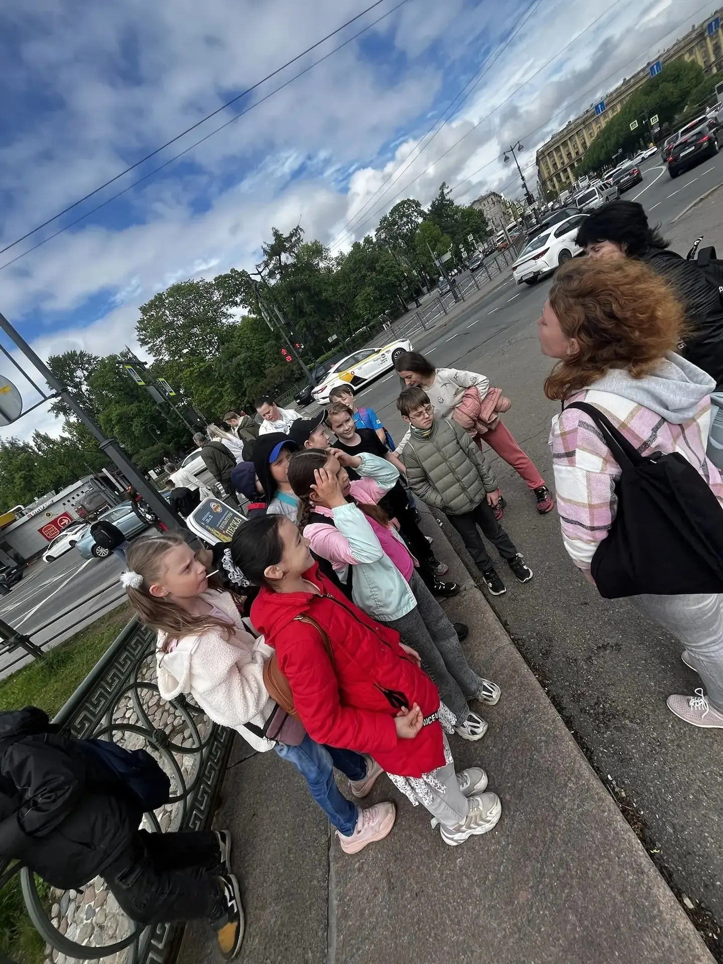 Ученики 3Е класса совершили невероятное путешествие в прошлое. Ребята побывали в легендарной Петропа