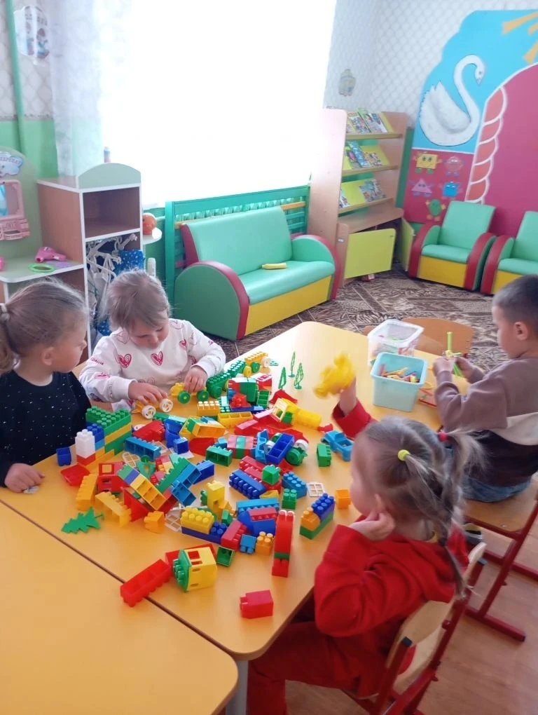 3 июня - День юного конструктора! 🚀
3 июня в  дошкольной группе царила атмосфера творчества и изобр