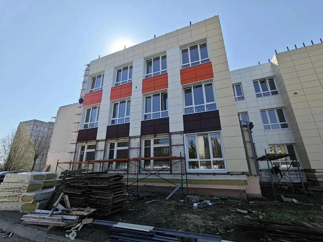 🏨В Чувашии продолжается масштабная работа по капитальному ремонту школ. От новых класс...
